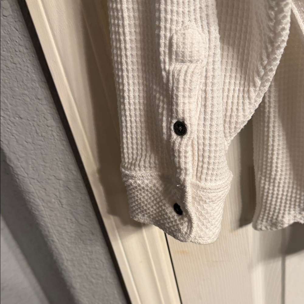 Aerie women’s White Waffle Knit Jacket shirt - Picture 6 of 6